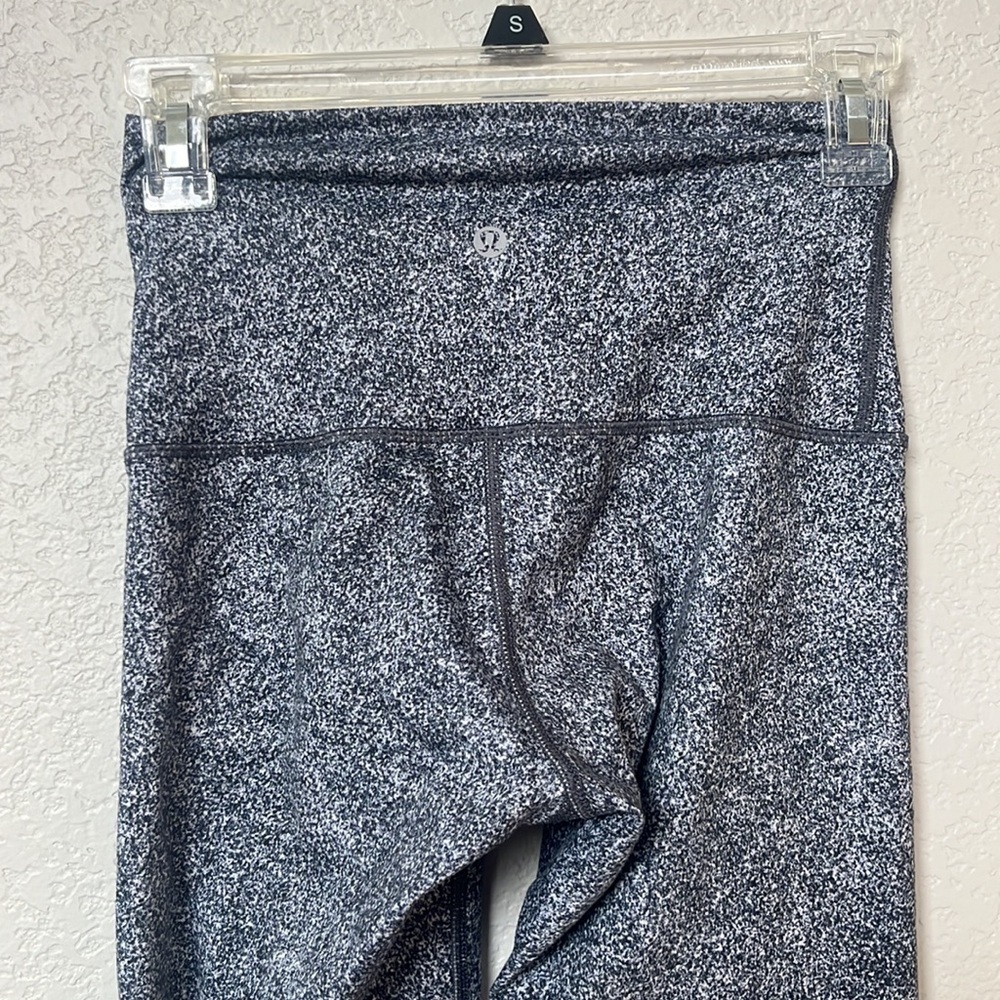 Lululemon Legging Pant High Rise Speckled Black  White size 4 - Picture 14 of 16